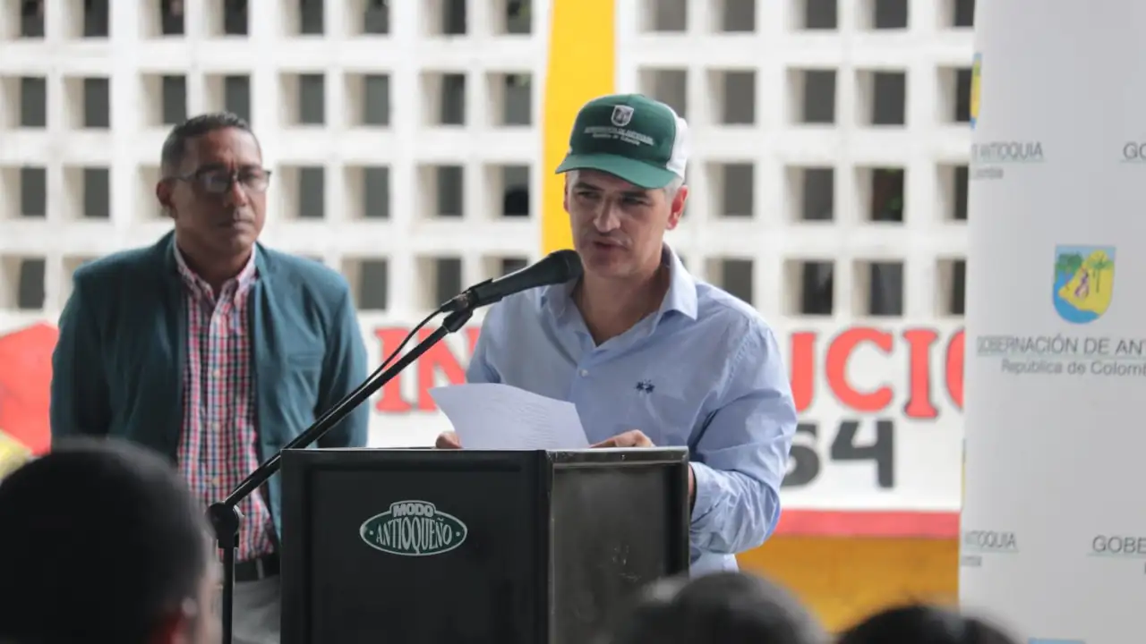 Gobernación de Antioquia anuncia financiación para megacolegio en Caucasia