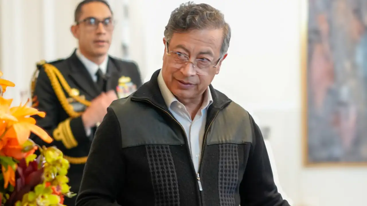Petro confirmó que comprará aviones suecos para reemplazar los aviones Kfir en Colombia