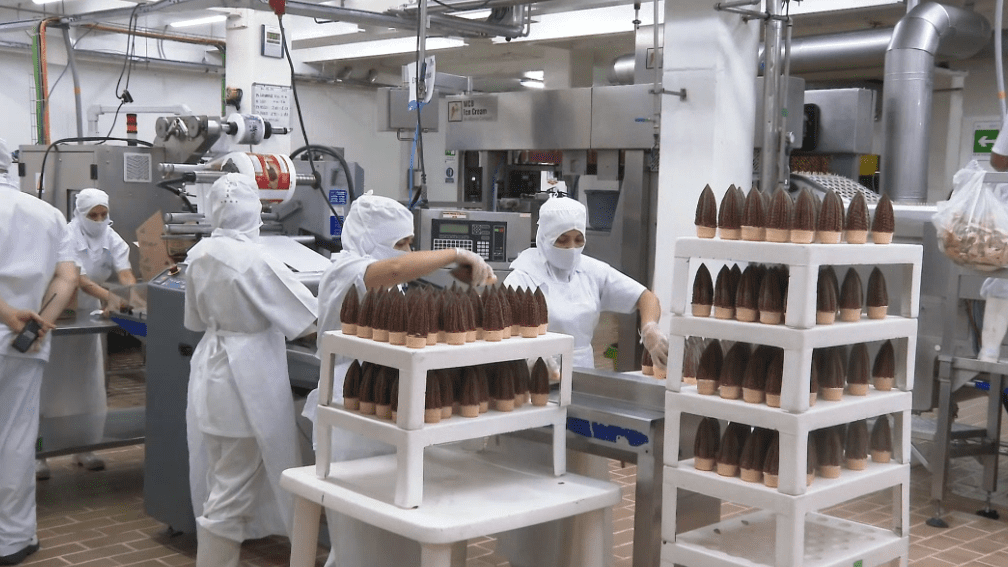 Con postres artesanales hechos por los abuelos inició helados La Fresita