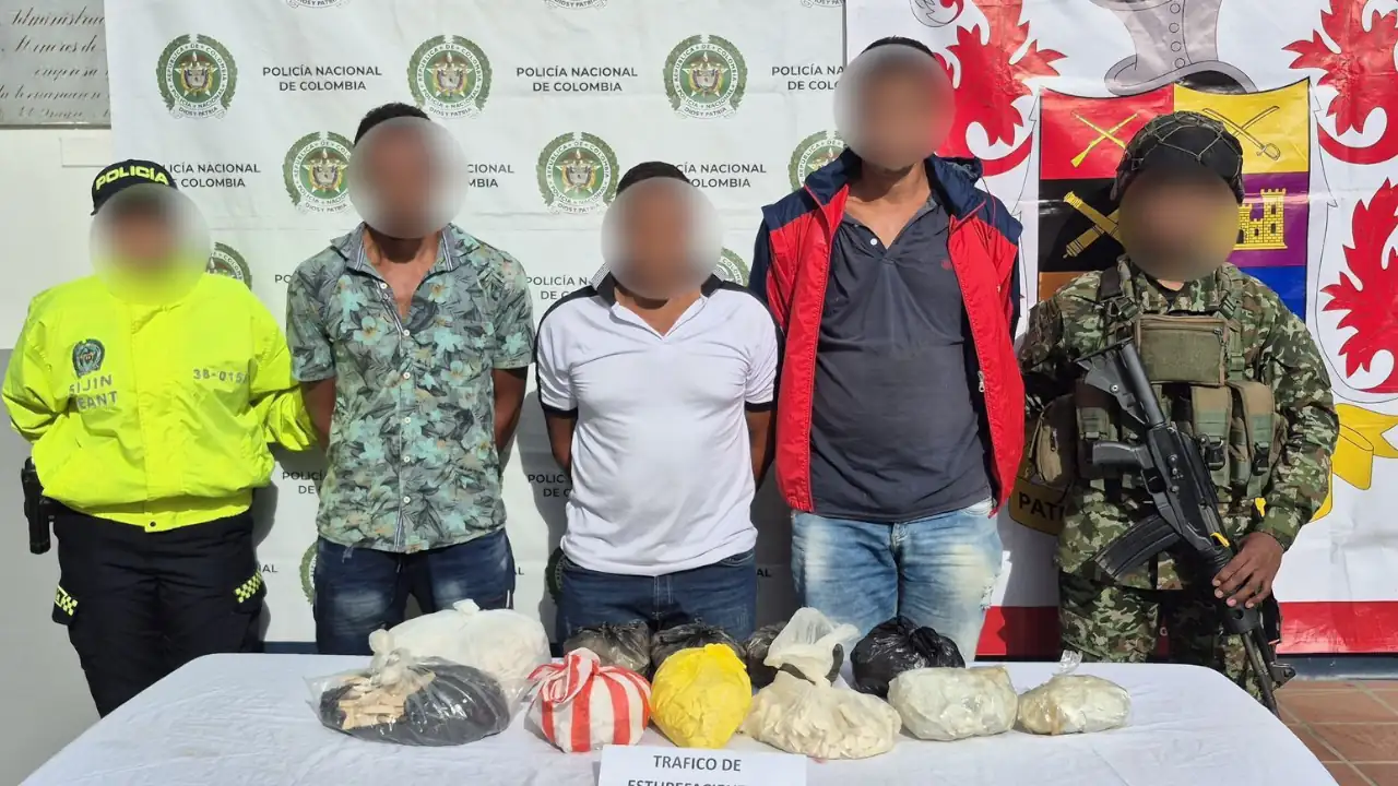 Ejército y Policía incautan cargamento de pasta base de coca en zona rural de El Bagre