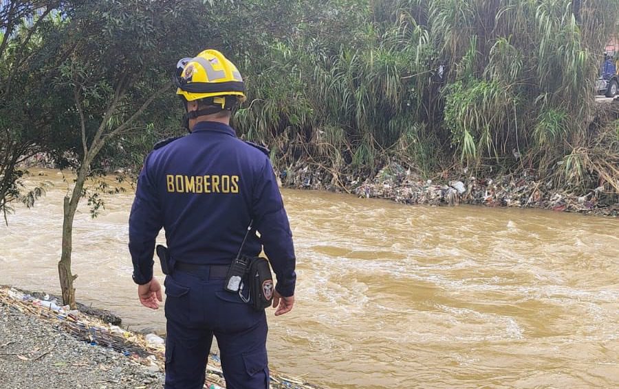 Sigue la búsqueda de Carlos Sánchez, habitante de calle desaparecido en inundaciones