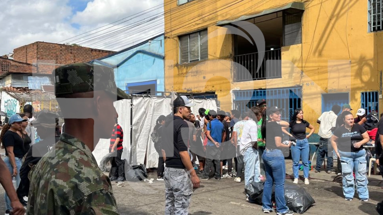 Ejército Nacional organizó jornada lúdica y de aseo para 1.500 habitantes en situación de calle de Medellín