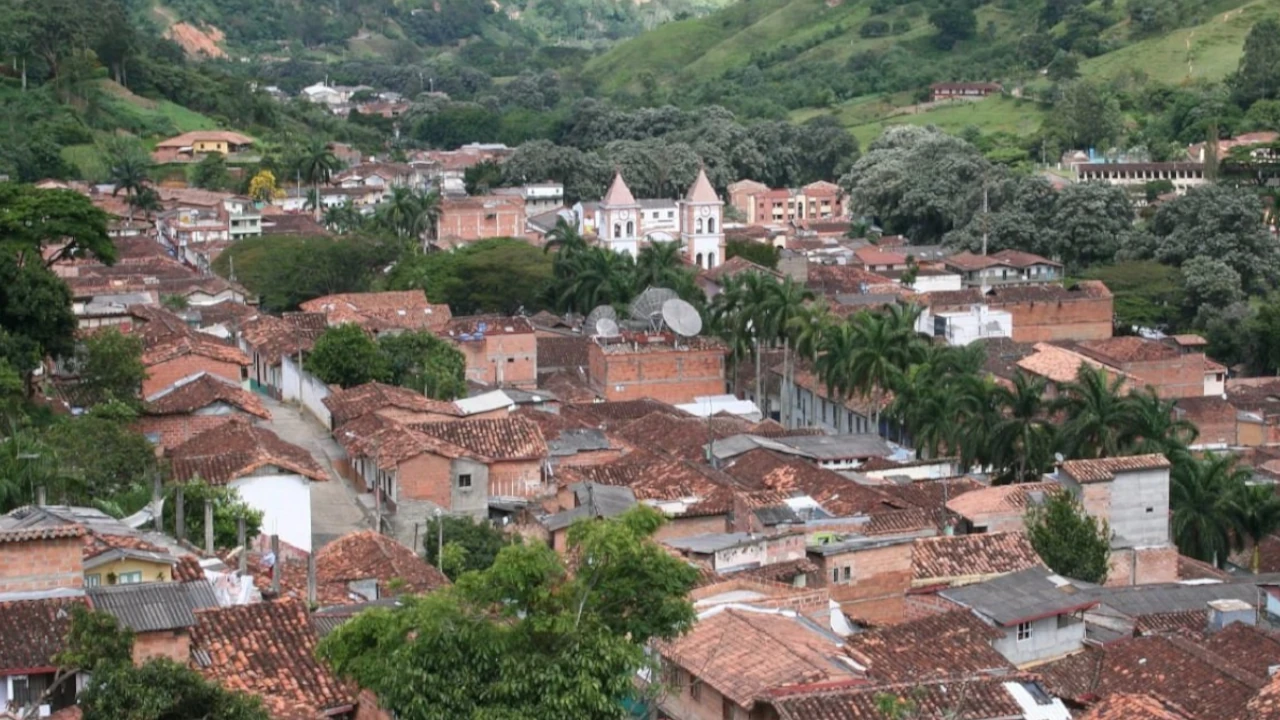 Joven de 22 años fue hallado sin vida en zona rural de Ciudad Bolívar: tenía heridas por arma de fuego