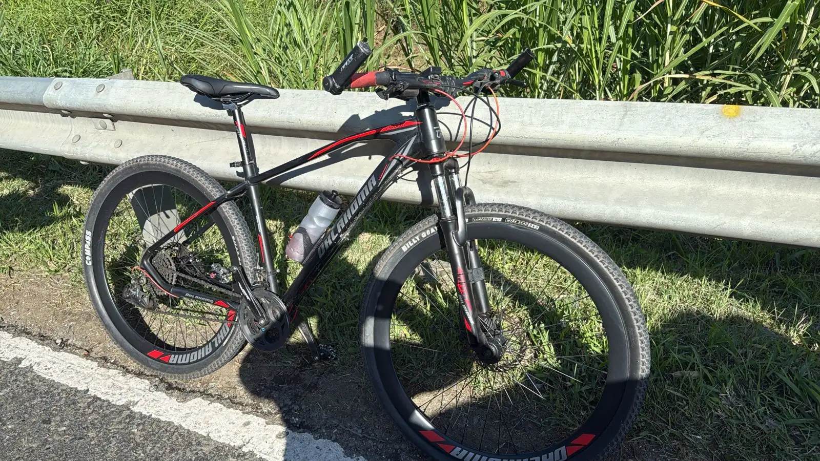 Ciclista perdió la vida en la vía Caldas–Amagá, al parecer, por culpa de un hueco