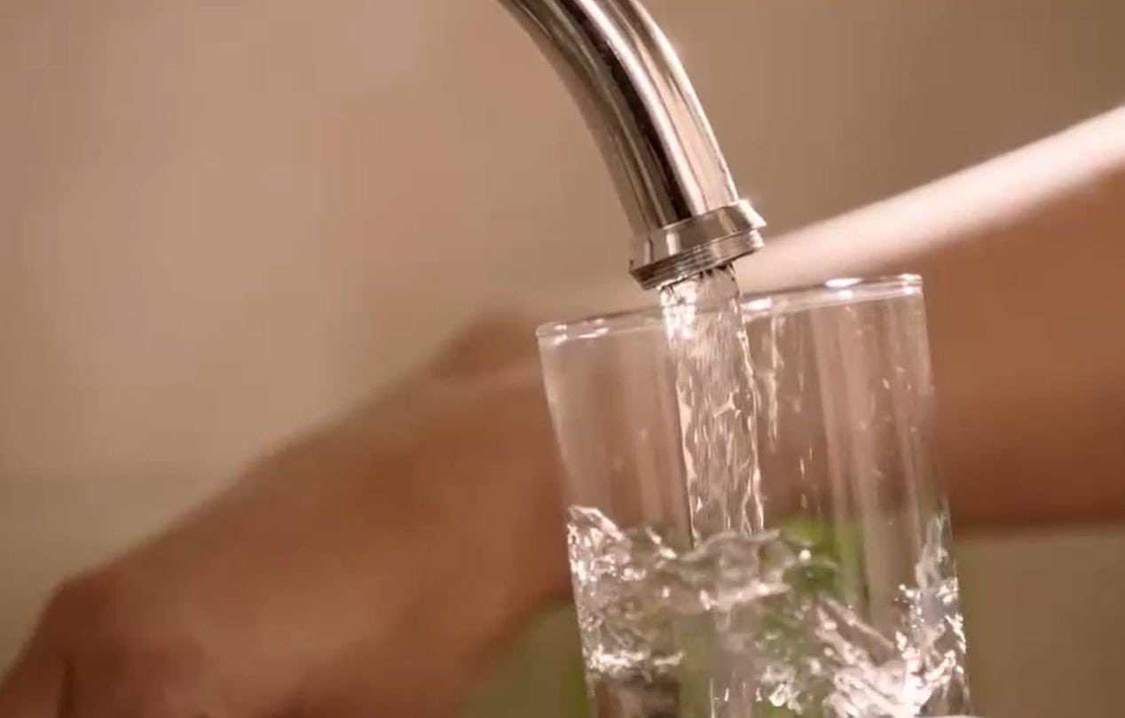 Por reparación de daño en esta zona de Medellín, hay suspensión del servicio de agua