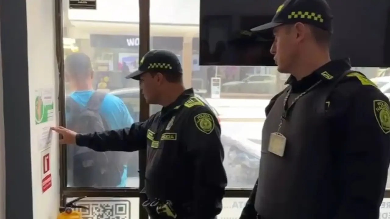 Policía refuerza controles en Colombia durante la celebración de Amor y Amistad