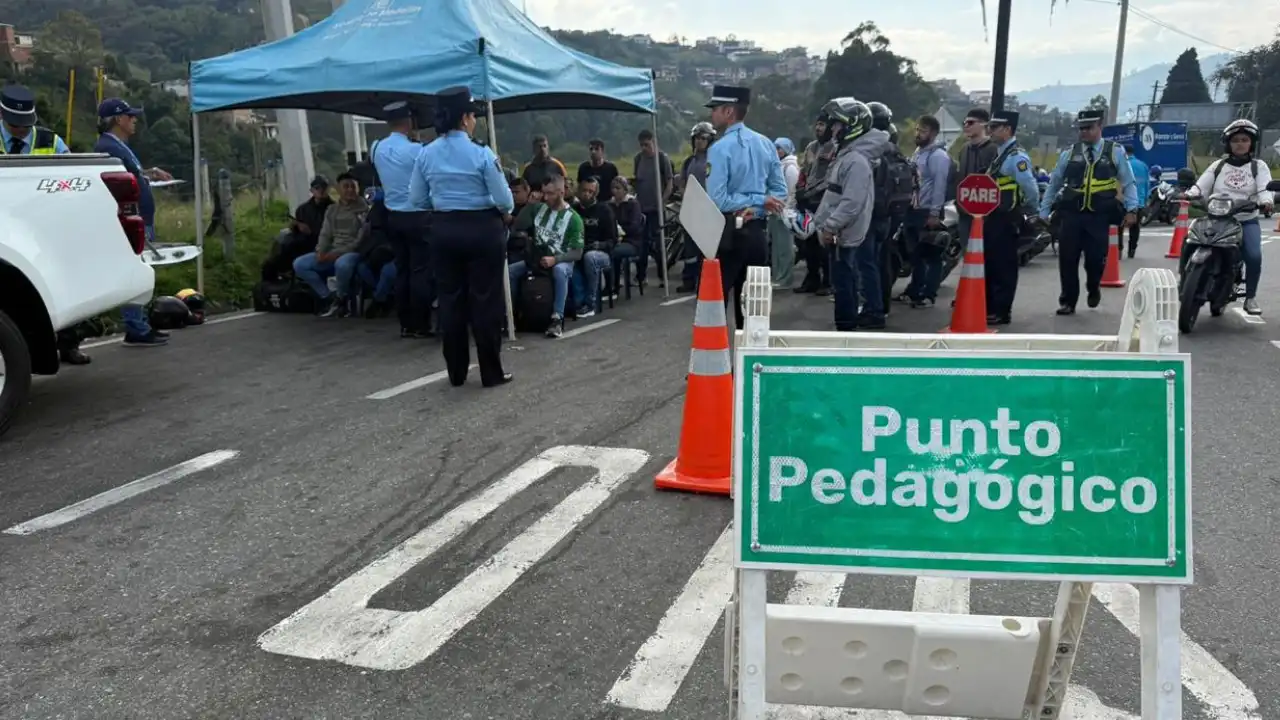 350 agentes de tránsito vigilarán la movilidad en Medellín