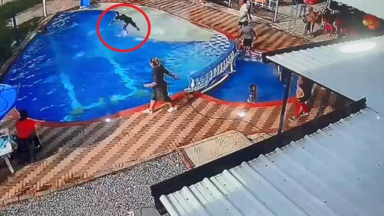 Video: Quedó grabado el momento en que una patrullera salva la vida de una niña en una piscina de La Pintada