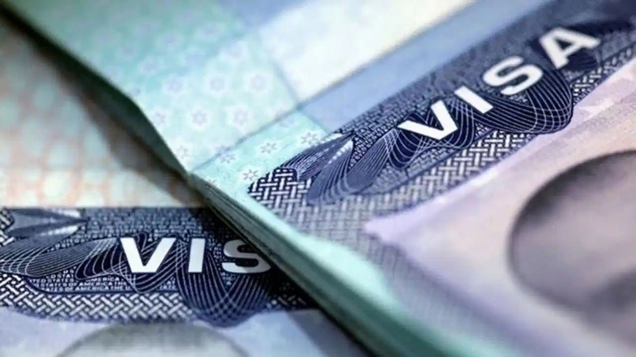 EE.UU. suspende trámite de visas