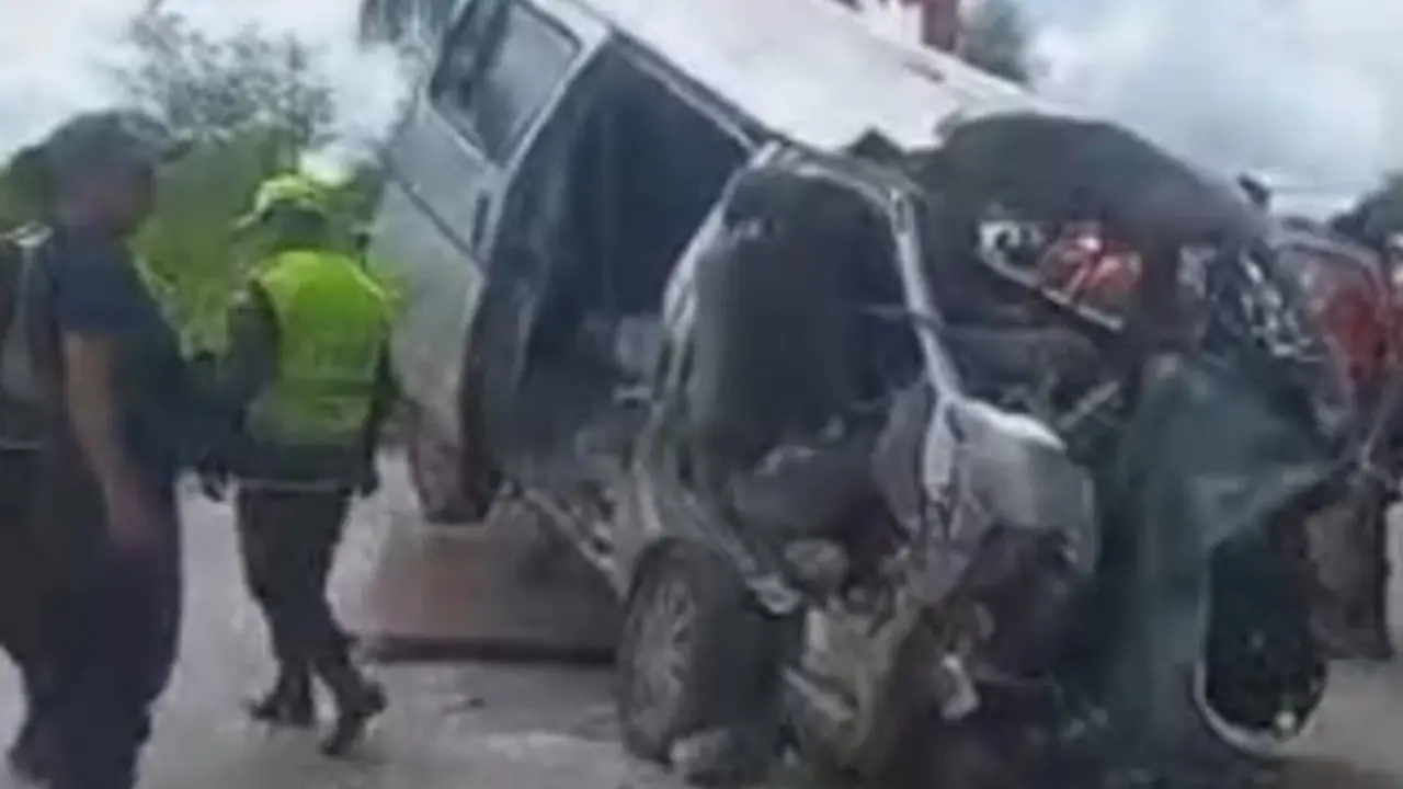 accidente en bolivia cobra la vida de 12 integrants de una misma familia, al menos 4 son menores de edad