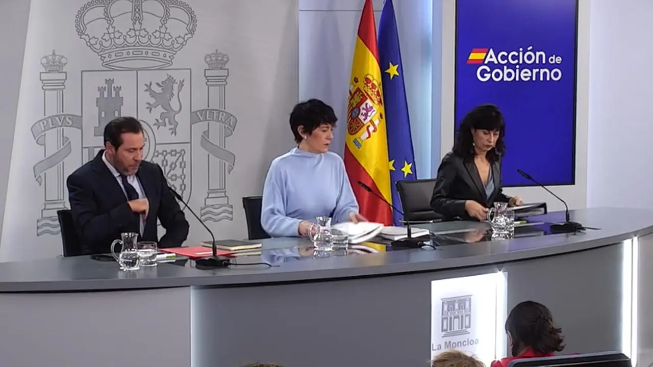 Extranjeros que ya viven en España podrán regularizarse: requisitos y fechas para marcar en el calendario