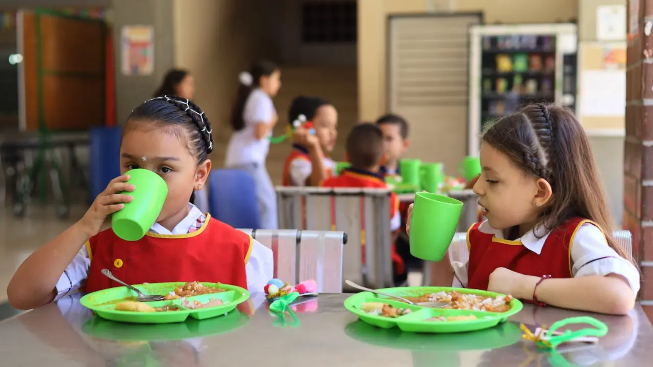 Medellín garantiza Programa de Alimentación Escolar PAE