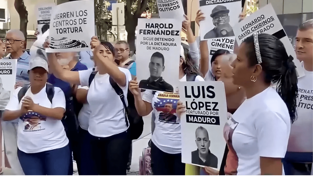 Oposición venezolana confirma 56 presos políticos liberados