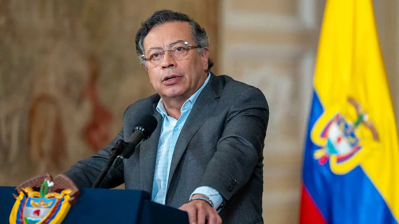 Presidente Petro convoca Comisión Asesora con expresidentes para tratar crisis con EE.UU. y Venezuela