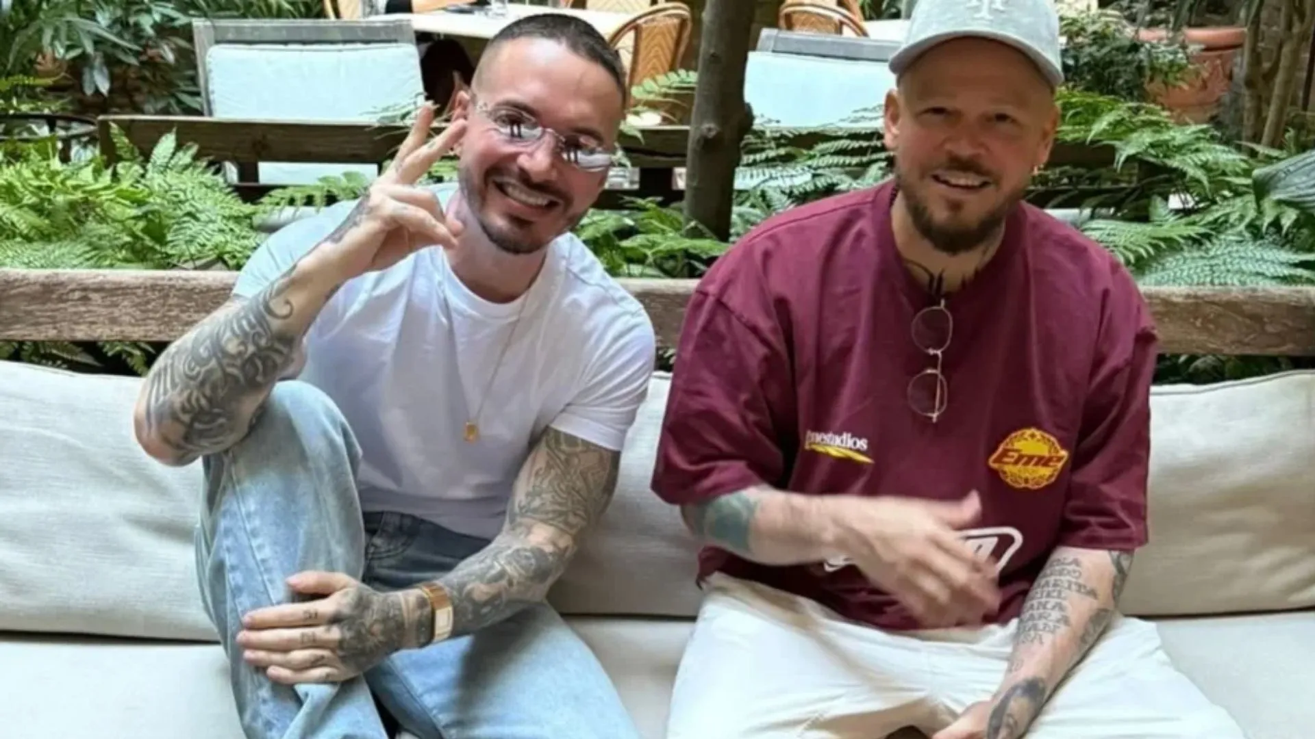 ¡Bombazo en la música urbana! J Balvin y Residente sorprenden con foto juntos que entierra años de 'tiraderas'