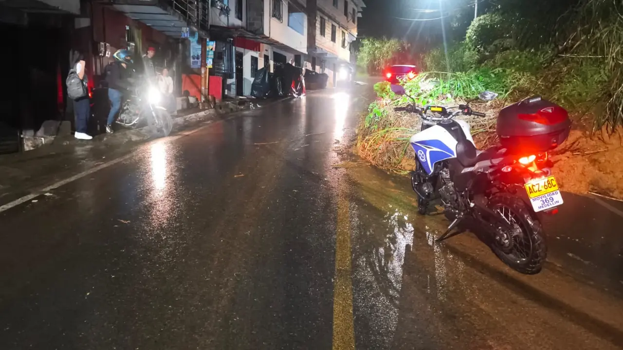 Fico Gutiérrez entrega balance de emergencias tras noche de lluvias y descargas eléctricas
