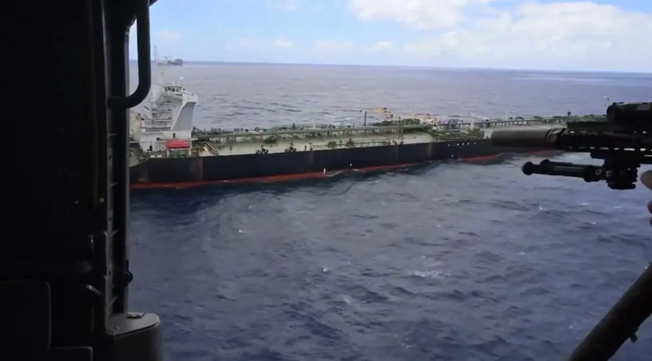 Estados Unidos "atrapó" al buque Bertha, tras persecución transoceánica, desde el Caribe hasta el Índico. Captura de video