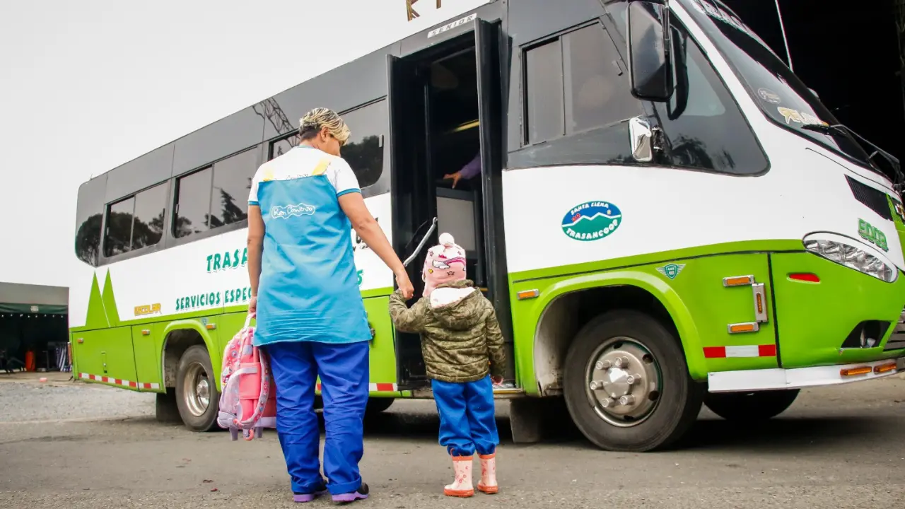 Medellín ofrece transporte gratis a niños de Buen Comienzo