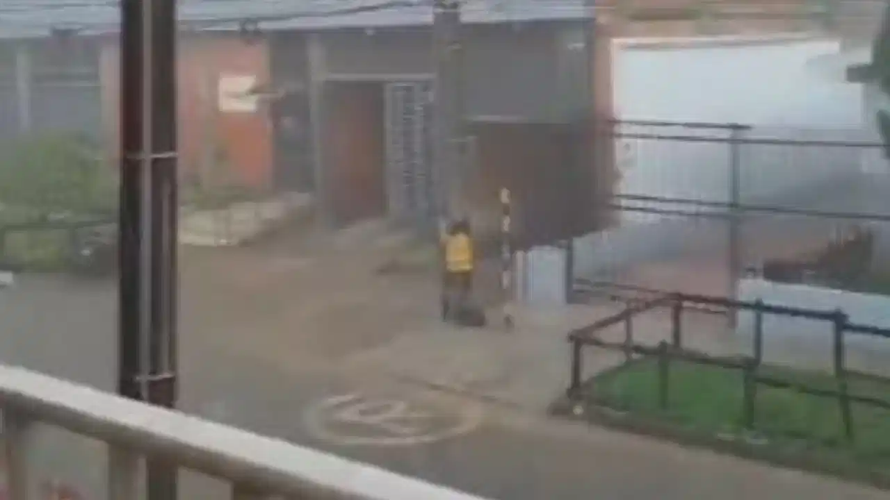 Reportan lluvias de alta intensidad y rayos en Medellín