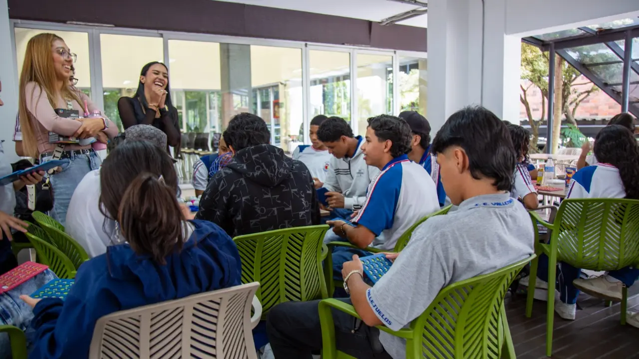 Tasa alta de bachilleres en educación superior en Medellín