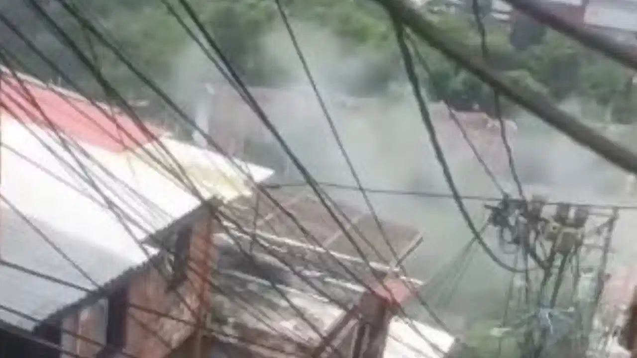 Reportan incendio estructural en el barrio La Libertad: Bomberos atienden la emergencia