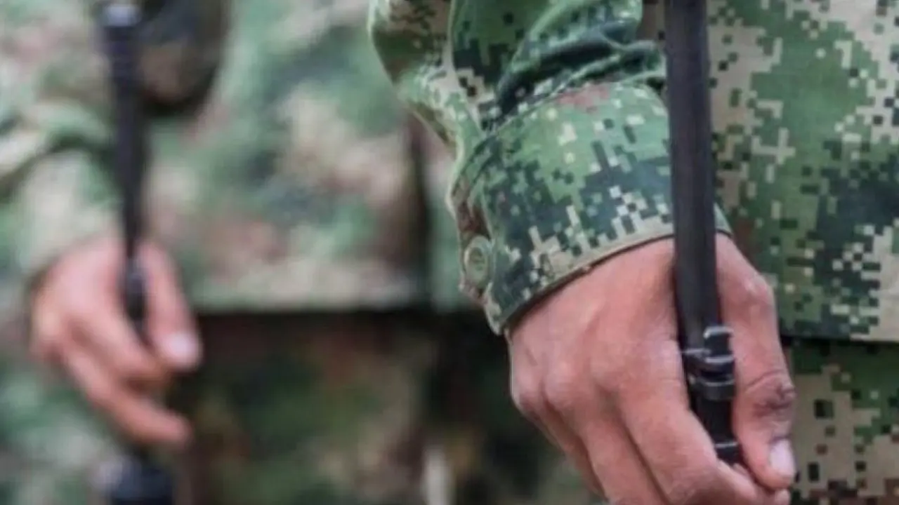 Disidencias emboscan a tropas y dejan tres militares muertos en medio de combates en Caquetá