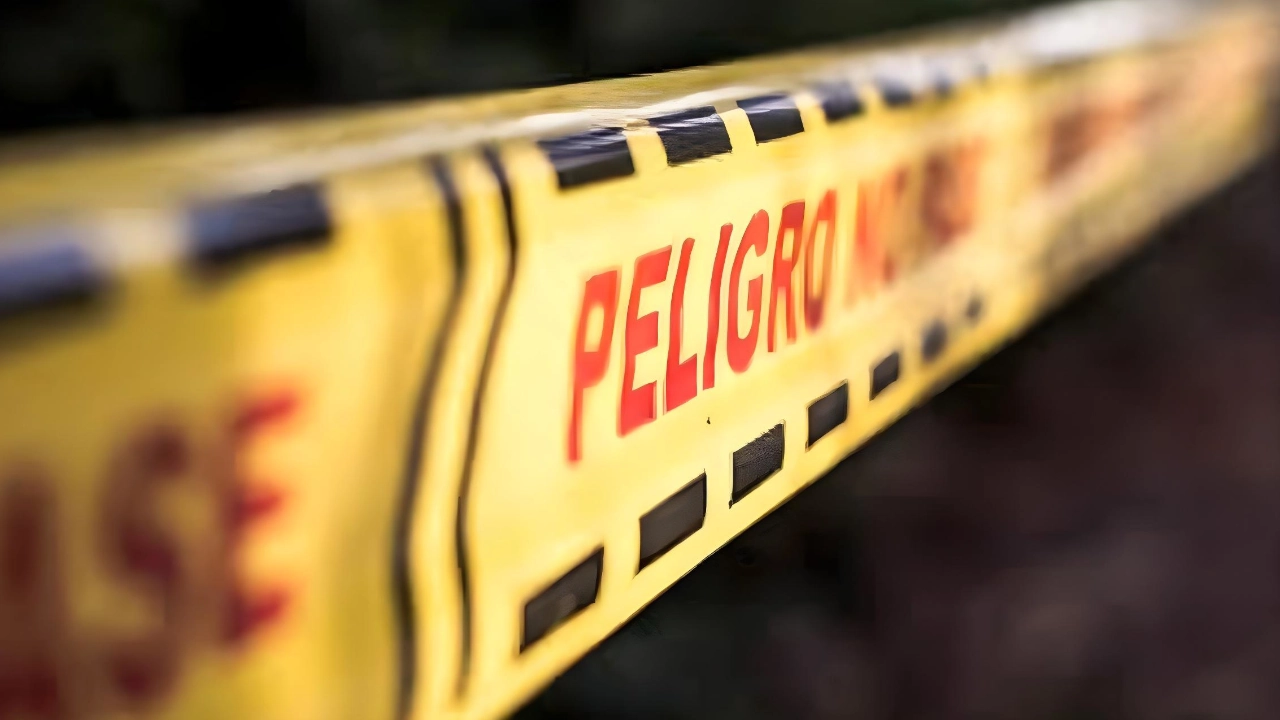 Atacaron a Simón y Brahian con disparos desde un taxi, en la Plaza Zea, Centro de Medellín