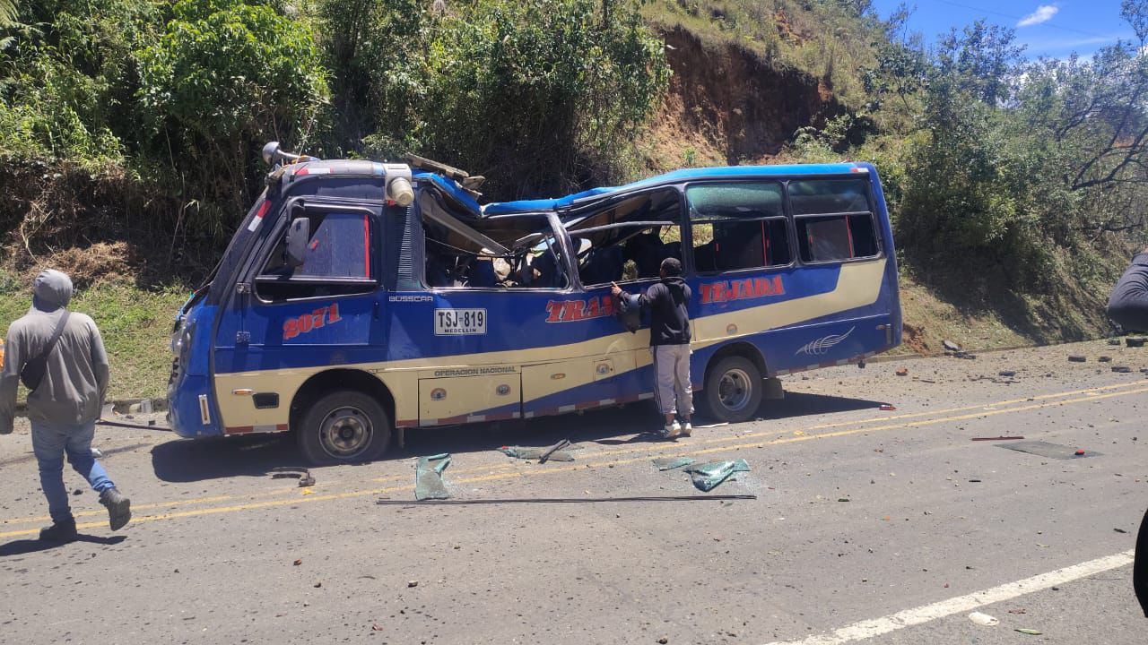 Dan de baja al guerrillero «marlon», mano derecha de «mordisco» y quien lanzó el cilindro de gas al bus que mató 21 personas en cauca