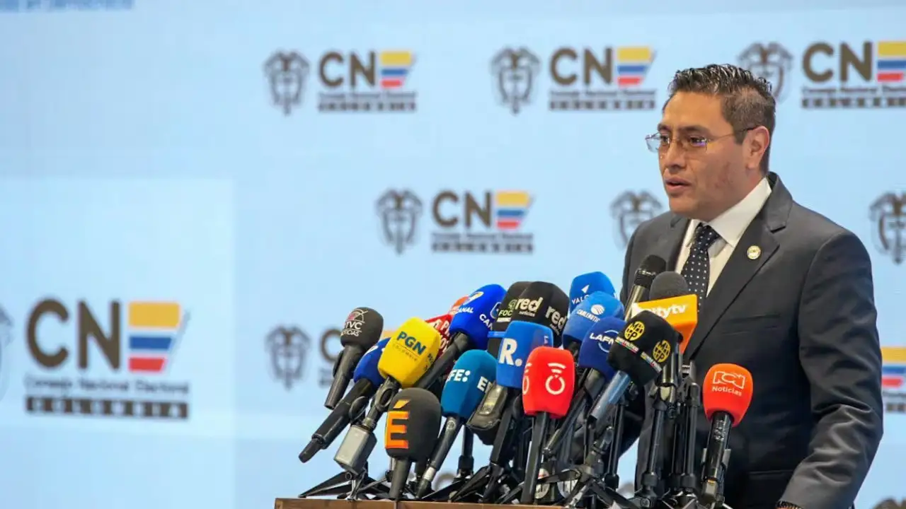 ¡Cambio inesperado en el CNE! Cristian Quiroz renunció a la presidencia a un mes de terminar el periodo