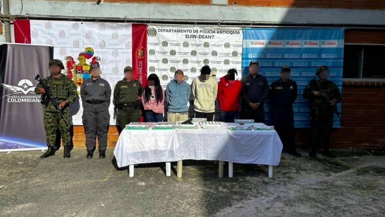 Capturan cuatro personas en Rionegro: operación del Ejército contra El Mesa incauta arma y estupefacientes