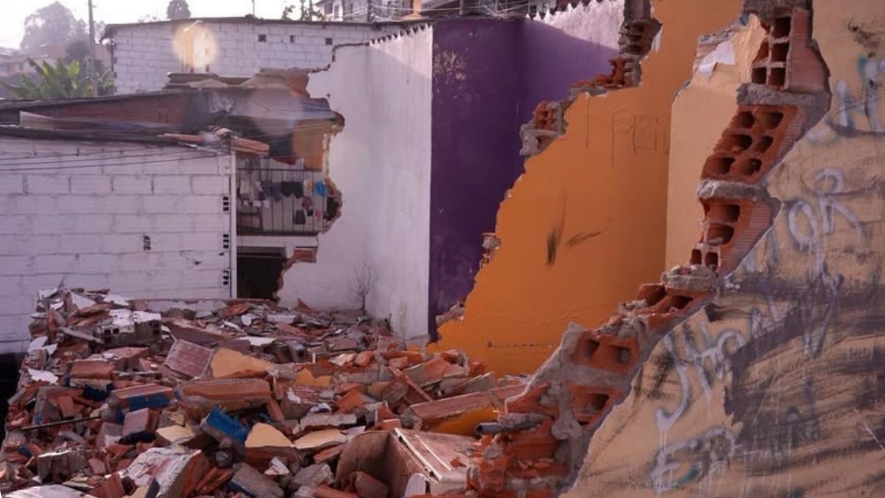 Tumbaron varias casas abandonadas del barrio Juan Antonio Murillo en Rionegro